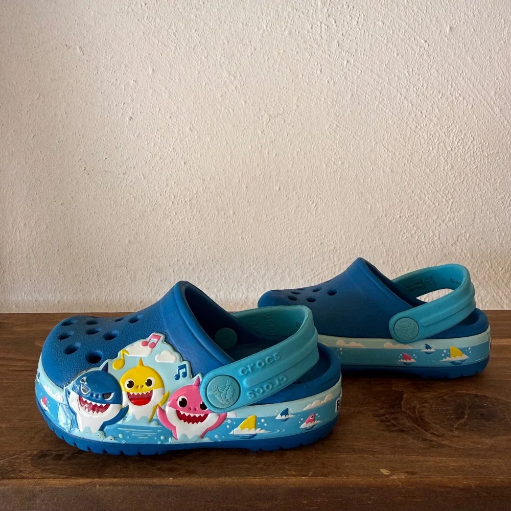 Crocs Fun Lab Baby Shark Blue Clogs Toddler Kids C4 Pinkfong Slip On Shoes